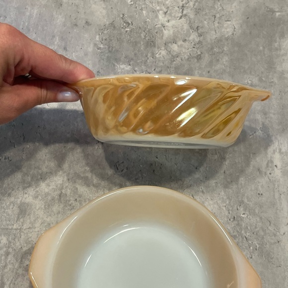 Anchor Hocking Fire King Peach Lustre Swirl Milk Glass Mini Casserole Dishes - Picture 10 of 16